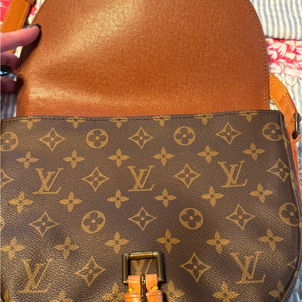 Louis Vuitton Brown Monogram Crossbody Bag with Tan Trim - Picture 11 of 11